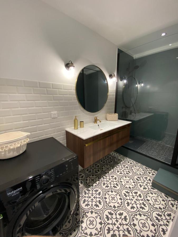 Ajaccio Magnifique T2 37M2 Centre Ville Vue Mer Au Bord De La Plage Neuf 4 Couchages Balcon Parking Prive Ferme Clim Wifi Exterior foto